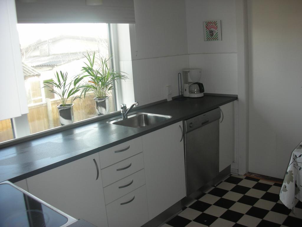 Apartment Fanny Fri Adgang Til Svommehal Хвиде-Санде Номер фото